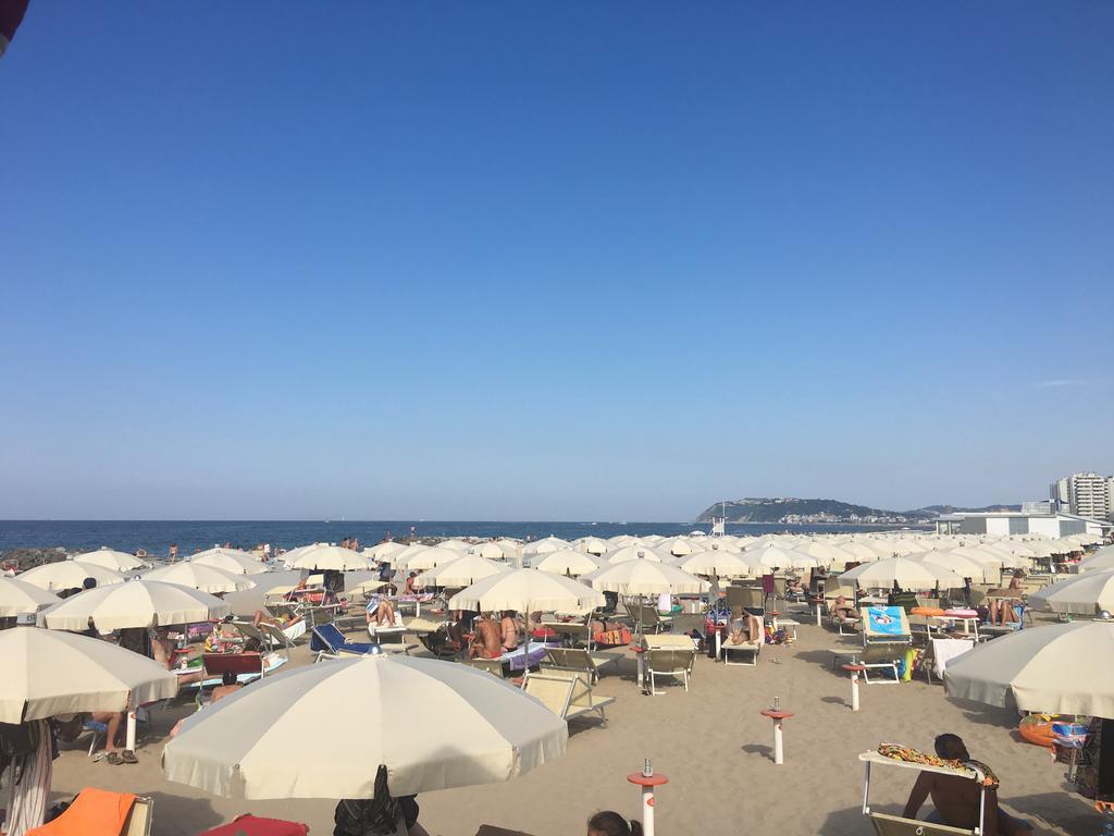 Park Hotel Kursaal Misano Adriatico Esterno foto