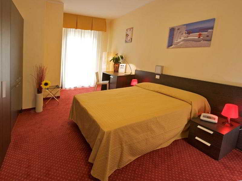 Park Hotel Kursaal Misano Adriatico Esterno foto