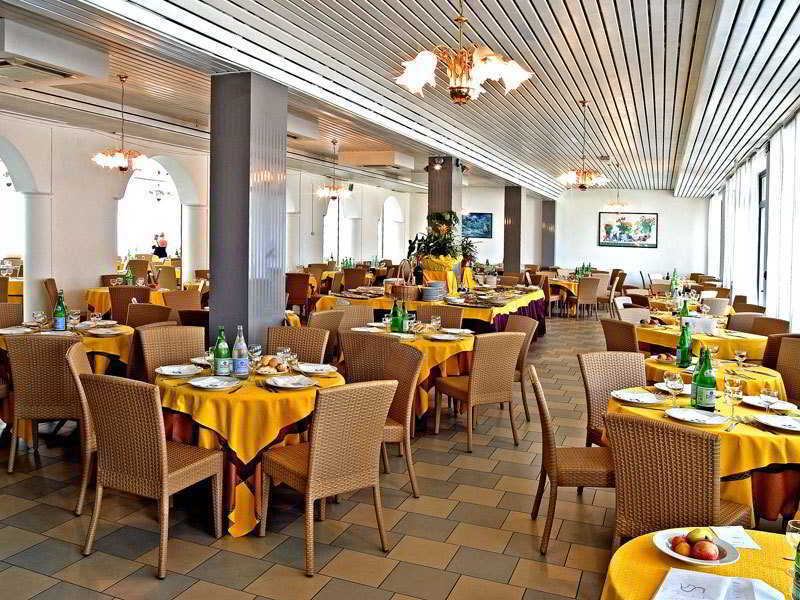 Park Hotel Kursaal Misano Adriatico Esterno foto