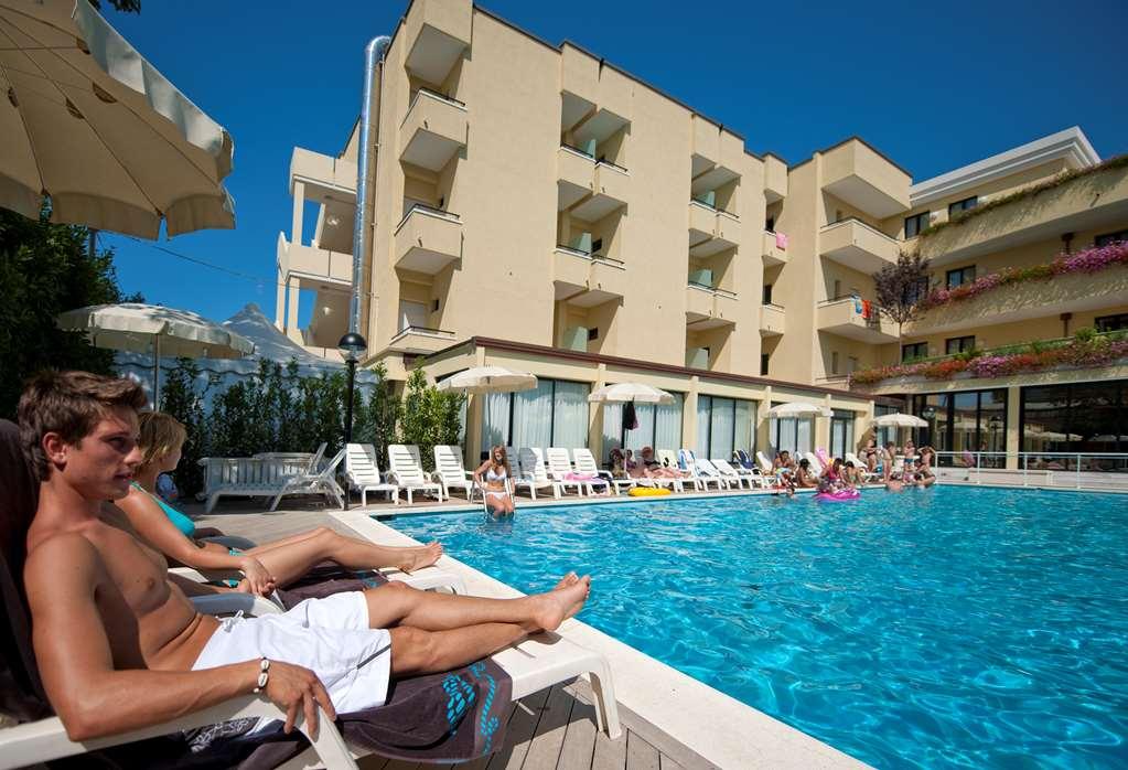Park Hotel Kursaal Misano Adriatico Servizi foto